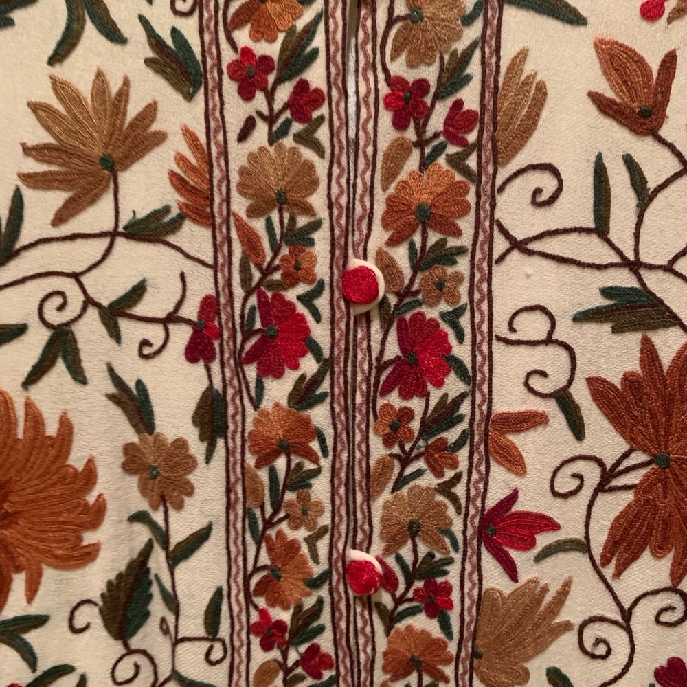 Kashmiri Embroidered Jacket - Picture 4 of 4